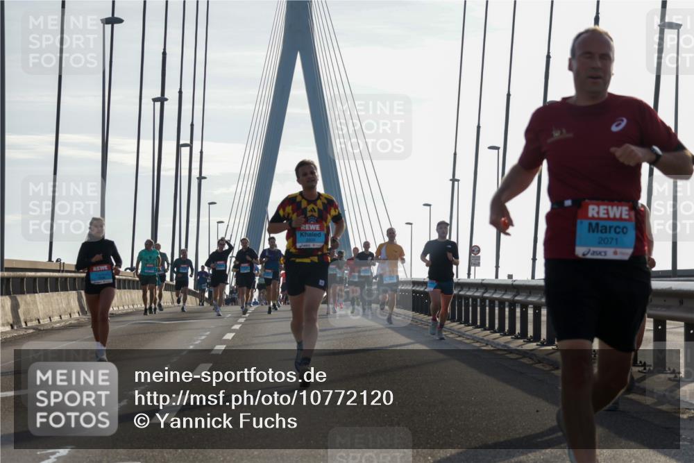 03.10.2026 - Köhlbrandbrückenlauf Yannick Fuchs http://msf.ph/oto/10772120 03.10.2026 09:27:21 Position 1 2071 meine-sportfotos.de