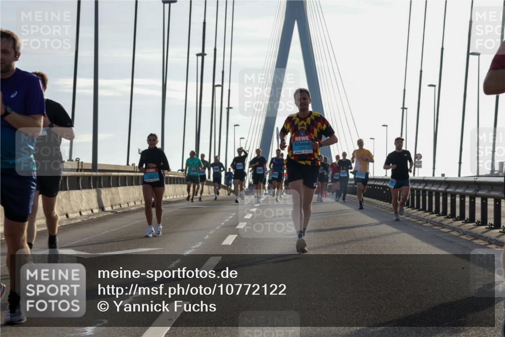 03.10.2026 - Köhlbrandbrückenlauf Yannick Fuchs http://msf.ph/oto/10772122 03.10.2026 09:27:21 Position 1  meine-sportfotos.de