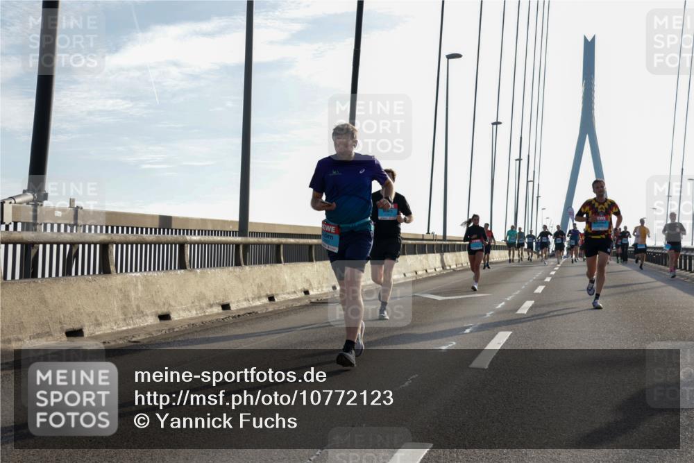 03.10.2026 - Köhlbrandbrückenlauf Yannick Fuchs http://msf.ph/oto/10772123 03.10.2026 09:27:22 Position 1  meine-sportfotos.de