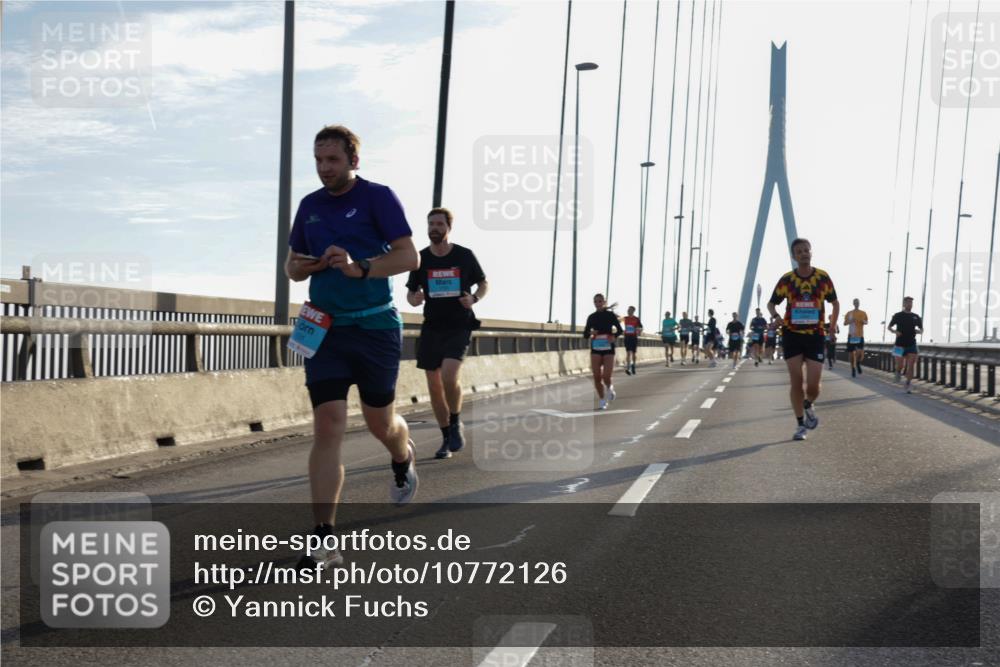 03.10.2026 - Köhlbrandbrückenlauf Yannick Fuchs http://msf.ph/oto/10772126 03.10.2026 09:27:22 Position 1  meine-sportfotos.de