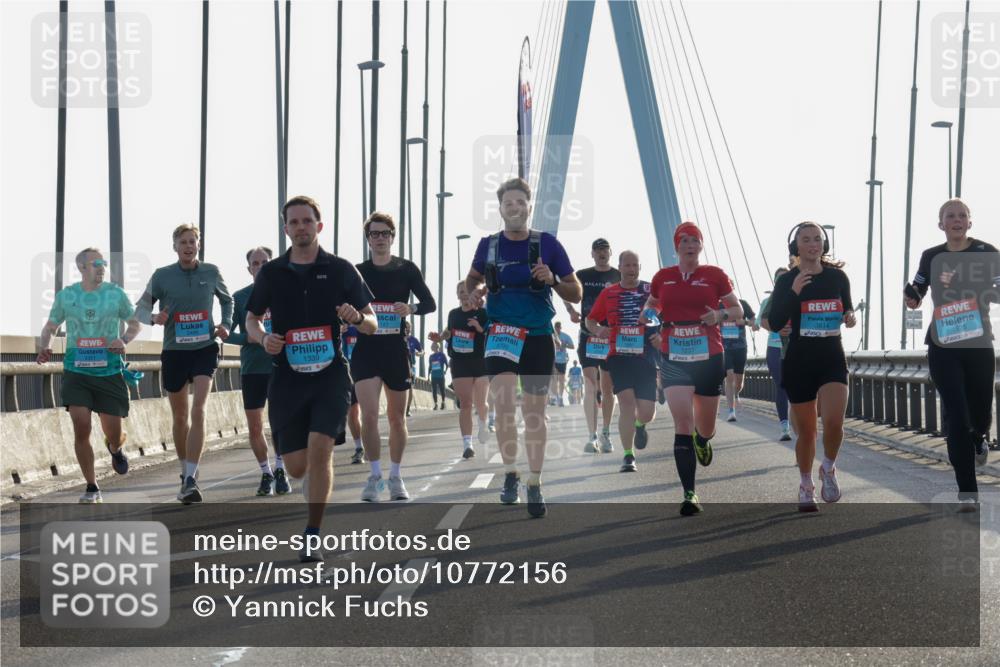 03.10.2026 - Köhlbrandbrückenlauf Yannick Fuchs http://msf.ph/oto/10772156 03.10.2026 09:27:30 Position 1 7, 1339, 3814, 1928 meine-sportfotos.de