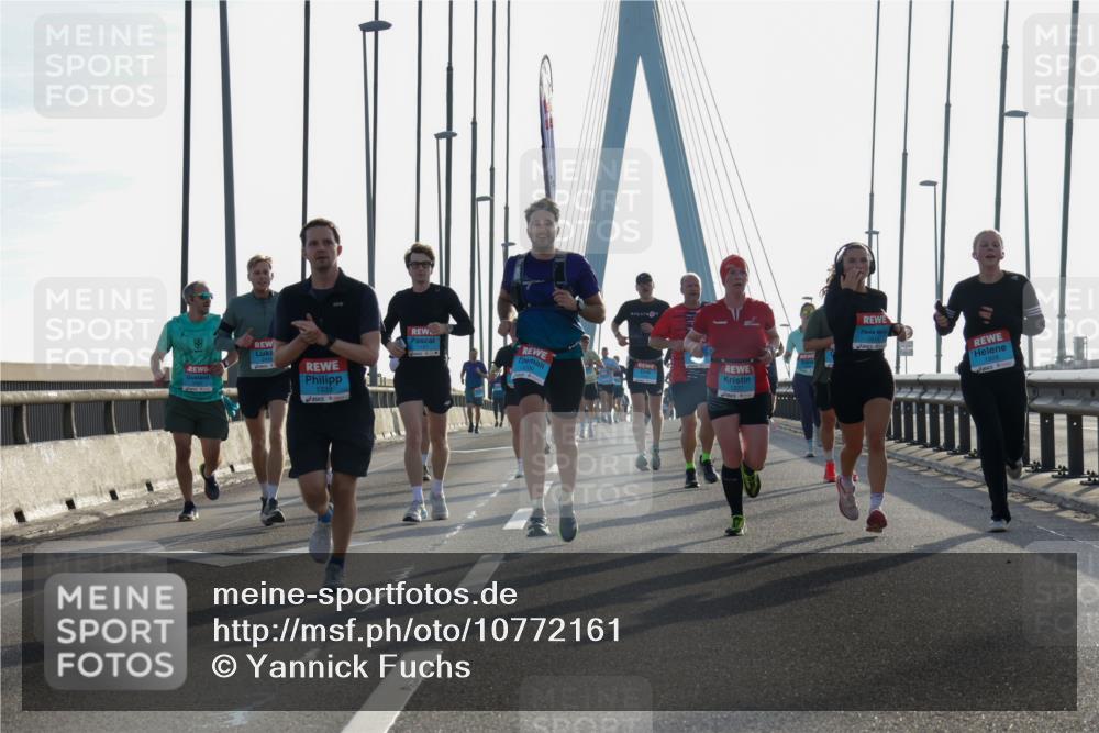 03.10.2026 - Köhlbrandbrückenlauf Yannick Fuchs http://msf.ph/oto/10772161 03.10.2026 09:27:31 Position 1 1339, 1127 meine-sportfotos.de
