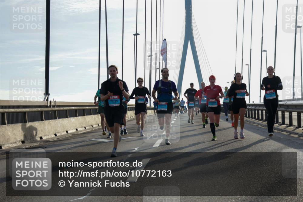 03.10.2026 - Köhlbrandbrückenlauf Yannick Fuchs http://msf.ph/oto/10772163 03.10.2026 09:27:31 Position 1 1339 meine-sportfotos.de