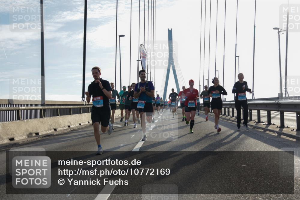 03.10.2026 - Köhlbrandbrückenlauf Yannick Fuchs http://msf.ph/oto/10772169 03.10.2026 09:27:32 Position 1  meine-sportfotos.de