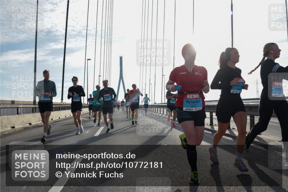 03.10.2026 - Köhlbrandbrückenlauf Yannick Fuchs http://msf.ph/oto/10772181 03.10.2026 09:27:35 Position 1 1237, 3814, 1928 meine-sportfotos.de