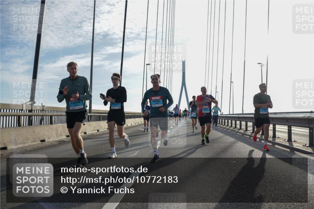 03.10.2026 - Köhlbrandbrückenlauf Yannick Fuchs http://msf.ph/oto/10772183 03.10.2026 09:27:35 Position 1 2495 meine-sportfotos.de