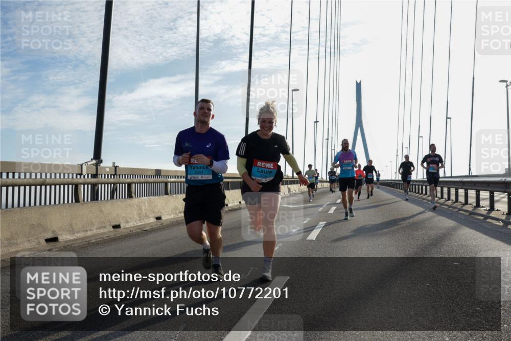 03.10.2026 - Köhlbrandbrückenlauf Yannick Fuchs http://msf.ph/oto/10772201 03.10.2026 09:27:39 Position 1 2264, 2296 meine-sportfotos.de