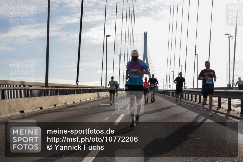 03.10.2026 - Köhlbrandbrückenlauf Yannick Fuchs http://msf.ph/oto/10772206 03.10.2026 09:27:40 Position 1  meine-sportfotos.de