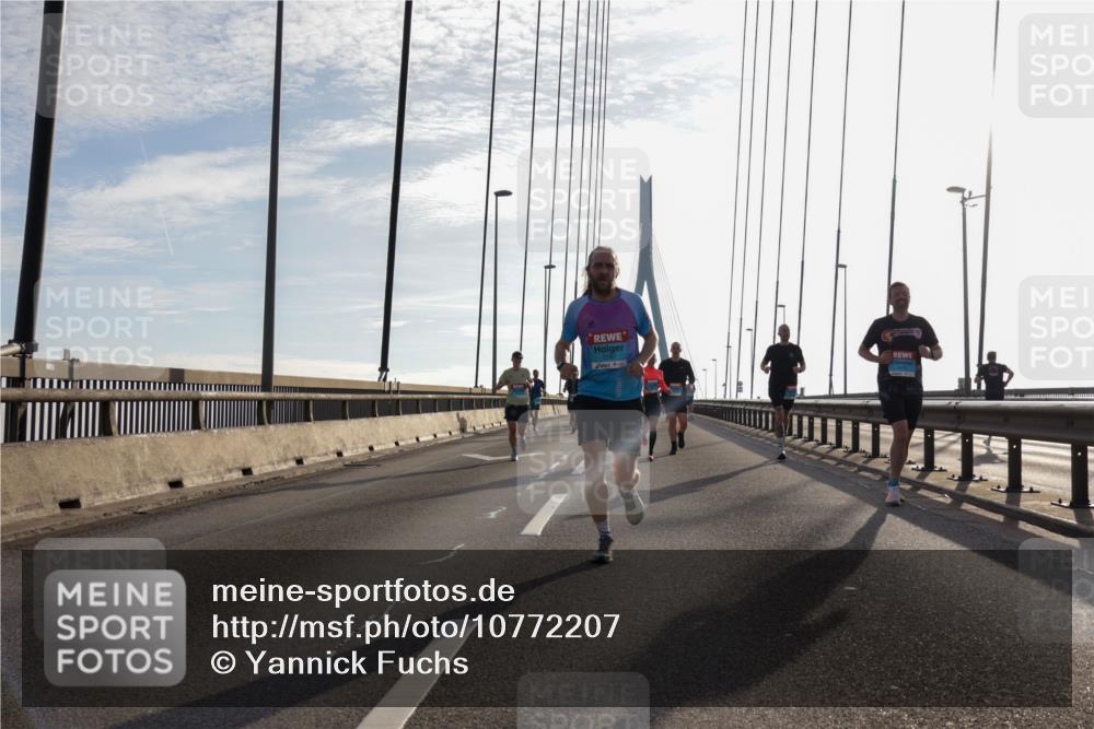 03.10.2026 - Köhlbrandbrückenlauf Yannick Fuchs http://msf.ph/oto/10772207 03.10.2026 09:27:40 Position 1  meine-sportfotos.de