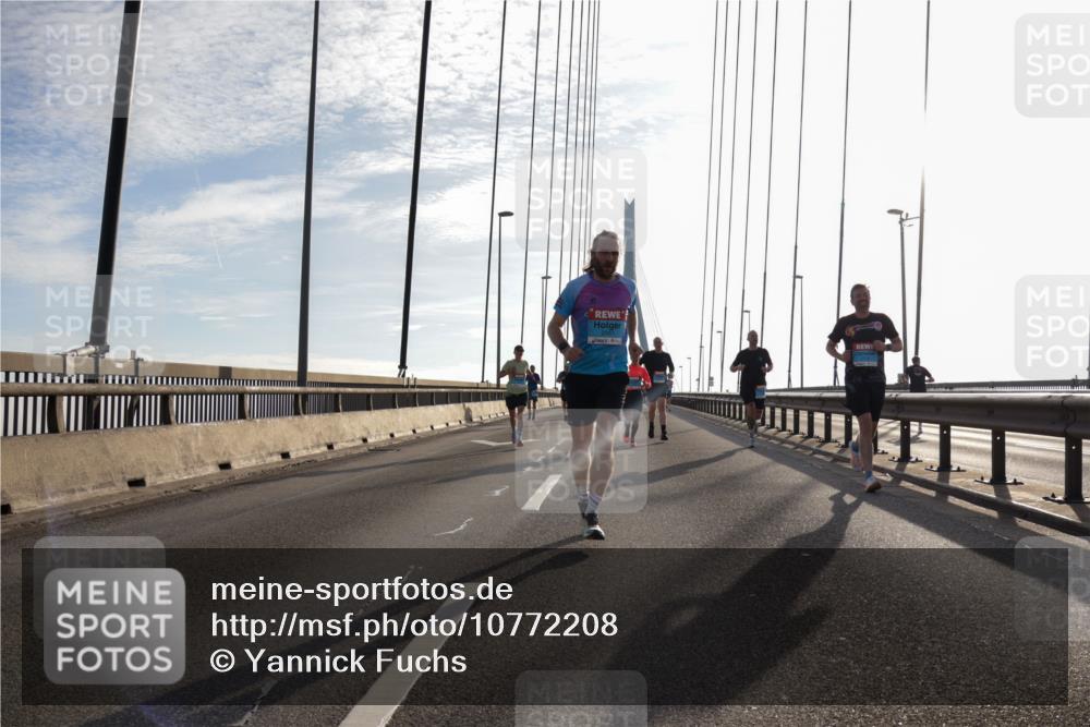 03.10.2026 - Köhlbrandbrückenlauf Yannick Fuchs http://msf.ph/oto/10772208 03.10.2026 09:27:40 Position 1  meine-sportfotos.de