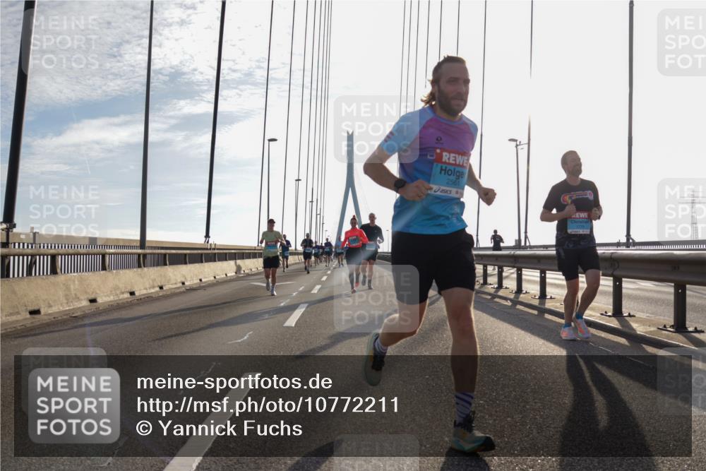 03.10.2026 - Köhlbrandbrückenlauf Yannick Fuchs http://msf.ph/oto/10772211 03.10.2026 09:27:41 Position 1 2561 meine-sportfotos.de