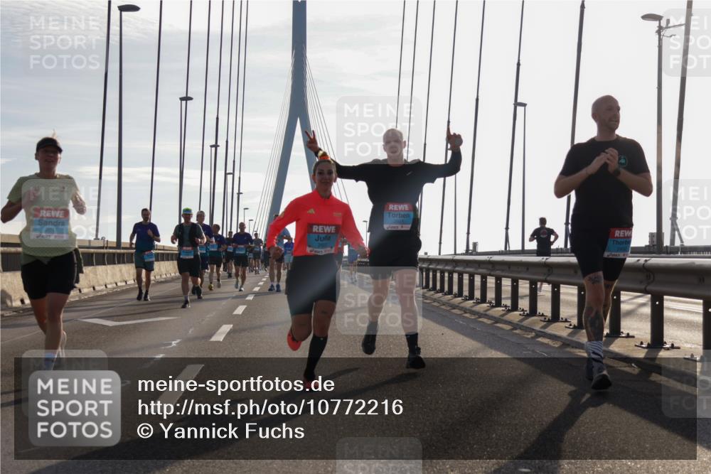 03.10.2026 - Köhlbrandbrückenlauf Yannick Fuchs http://msf.ph/oto/10772216 03.10.2026 09:27:42 Position 1 2011, 2601 meine-sportfotos.de