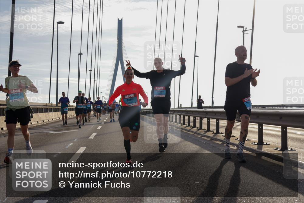 03.10.2026 - Köhlbrandbrückenlauf Yannick Fuchs http://msf.ph/oto/10772218 03.10.2026 09:27:43 Position 1 2011, 2602 meine-sportfotos.de
