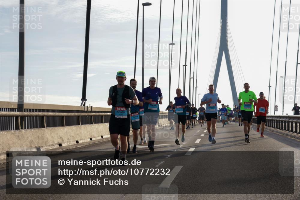 03.10.2026 - Köhlbrandbrückenlauf Yannick Fuchs http://msf.ph/oto/10772232 03.10.2026 09:27:46 Position 1 1549 meine-sportfotos.de