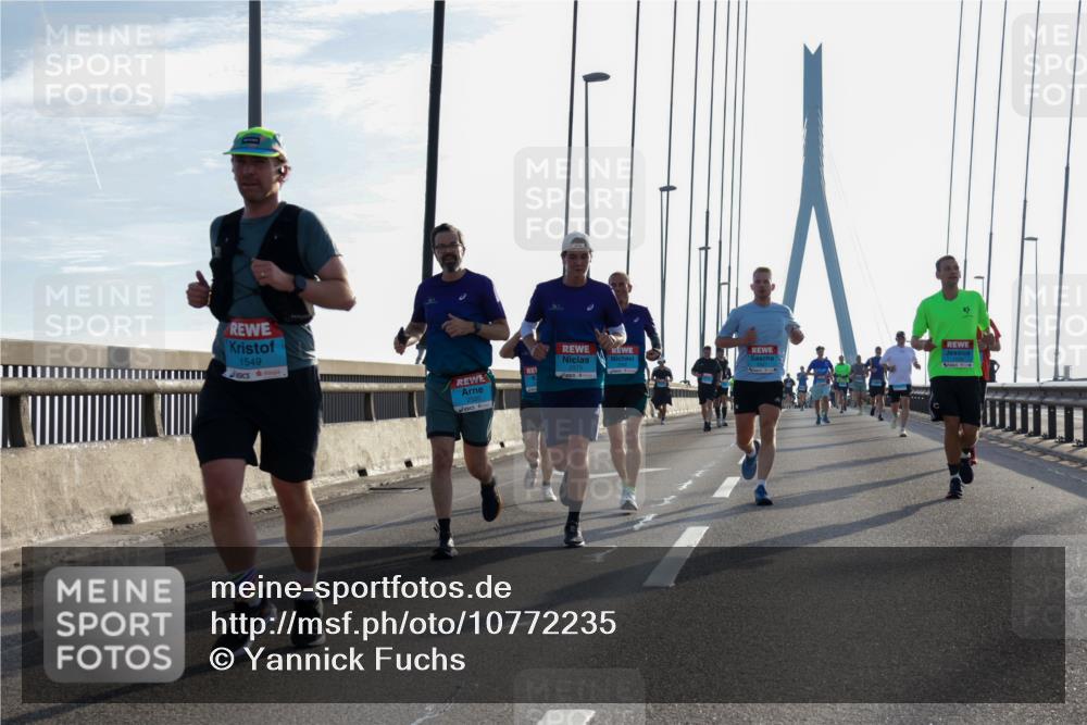 03.10.2026 - Köhlbrandbrückenlauf Yannick Fuchs http://msf.ph/oto/10772235 03.10.2026 09:27:47 Position 1 1549, 2515 meine-sportfotos.de