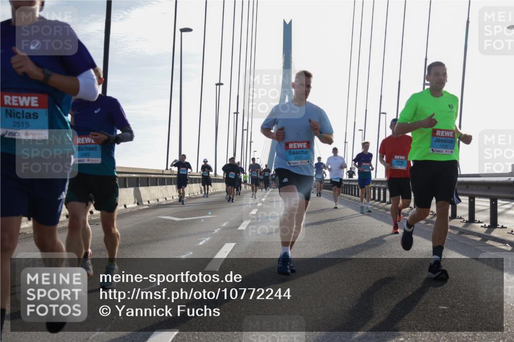 03.10.2026 - Köhlbrandbrückenlauf Yannick Fuchs http://msf.ph/oto/10772244 03.10.2026 09:27:49 Position 1 2515, 2962, 2027, 1039 meine-sportfotos.de