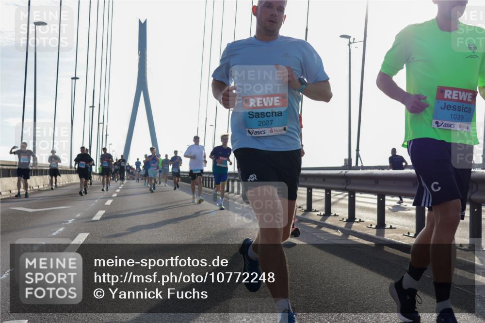 03.10.2026 - Köhlbrandbrückenlauf Yannick Fuchs http://msf.ph/oto/10772248 03.10.2026 09:27:50 Position 1 2027, 1039 meine-sportfotos.de