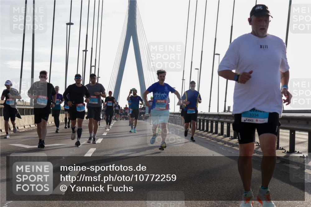 03.10.2026 - Köhlbrandbrückenlauf Yannick Fuchs http://msf.ph/oto/10772259 03.10.2026 09:27:54 Position 1 1034 meine-sportfotos.de