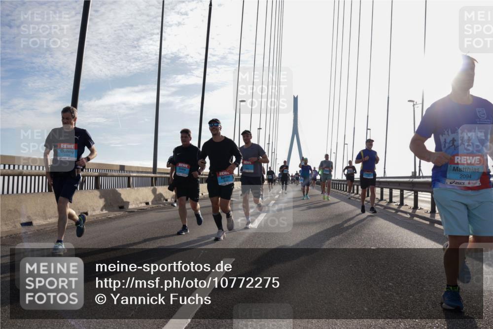 03.10.2026 - Köhlbrandbrückenlauf Yannick Fuchs http://msf.ph/oto/10772275 03.10.2026 09:27:57 Position 1 2094 meine-sportfotos.de