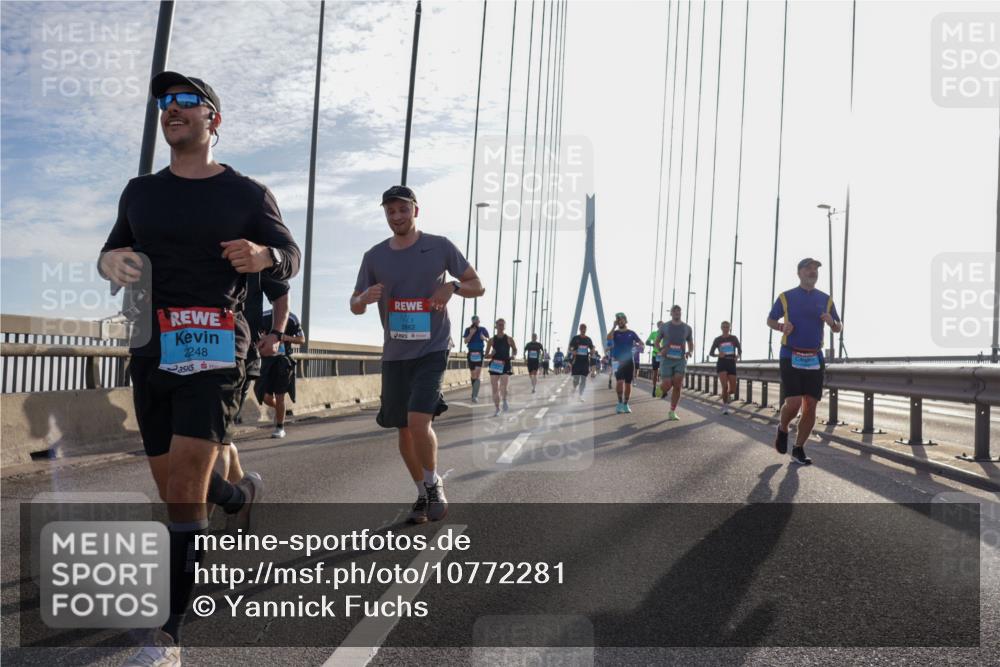 03.10.2026 - Köhlbrandbrückenlauf Yannick Fuchs http://msf.ph/oto/10772281 03.10.2026 09:27:58 Position 1 2248 meine-sportfotos.de