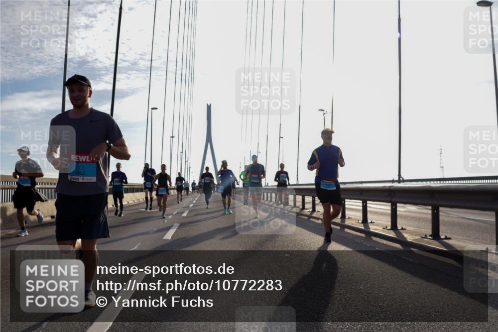 03.10.2026 - Köhlbrandbrückenlauf Yannick Fuchs http://msf.ph/oto/10772283 03.10.2026 09:27:58 Position 1 3862 meine-sportfotos.de