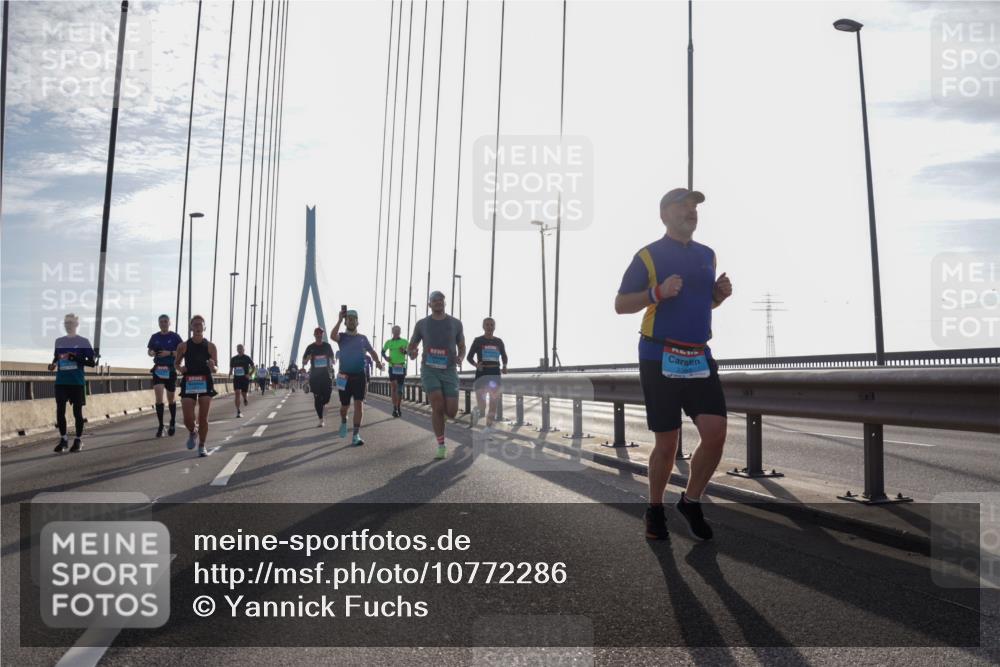 03.10.2026 - Köhlbrandbrückenlauf Yannick Fuchs http://msf.ph/oto/10772286 03.10.2026 09:27:59 Position 1  meine-sportfotos.de