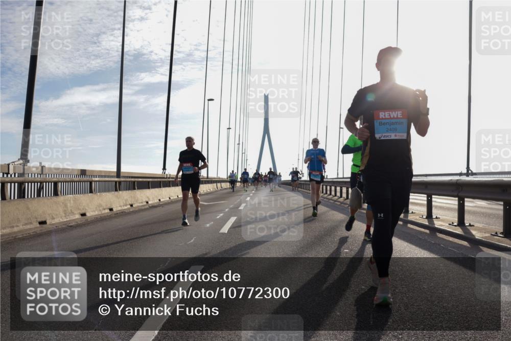 03.10.2026 - Köhlbrandbrückenlauf Yannick Fuchs http://msf.ph/oto/10772300 03.10.2026 09:28:03 Position 1 2409 meine-sportfotos.de