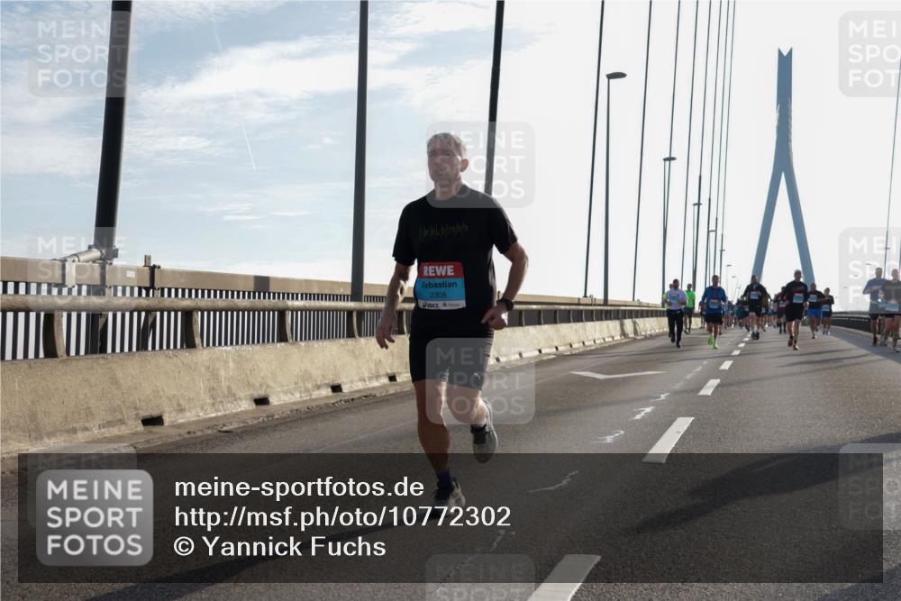 03.10.2026 - Köhlbrandbrückenlauf Yannick Fuchs http://msf.ph/oto/10772302 03.10.2026 09:28:04 Position 1 2308 meine-sportfotos.de