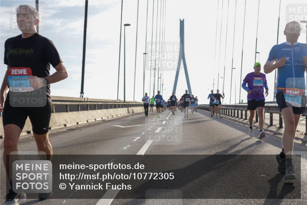 03.10.2026 - Köhlbrandbrückenlauf Yannick Fuchs http://msf.ph/oto/10772305 03.10.2026 09:28:04 Position 1 2308, 4484 meine-sportfotos.de