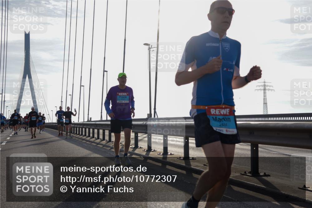 03.10.2026 - Köhlbrandbrückenlauf Yannick Fuchs http://msf.ph/oto/10772307 03.10.2026 09:28:05 Position 1 2741, 2484 meine-sportfotos.de