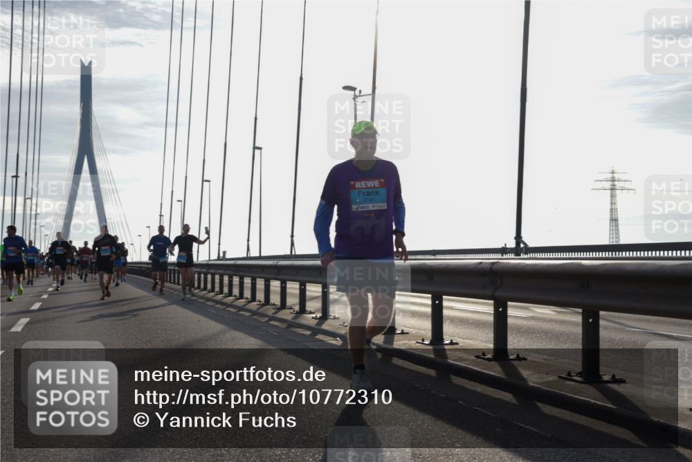 03.10.2026 - Köhlbrandbrückenlauf Yannick Fuchs http://msf.ph/oto/10772310 03.10.2026 09:28:05 Position 1 2741 meine-sportfotos.de