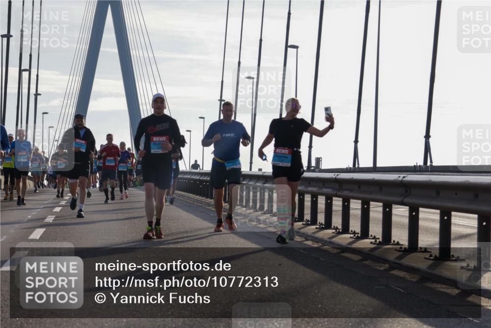 03.10.2026 - Köhlbrandbrückenlauf Yannick Fuchs http://msf.ph/oto/10772313 03.10.2026 09:28:06 Position 1  meine-sportfotos.de