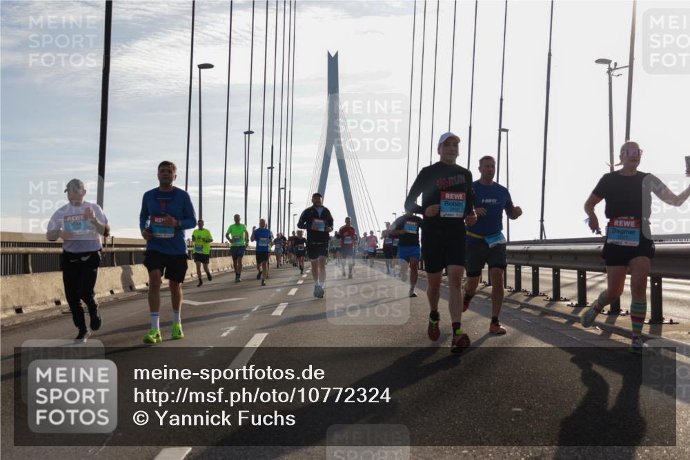 03.10.2026 - Köhlbrandbrückenlauf Yannick Fuchs http://msf.ph/oto/10772324 03.10.2026 09:28:10 Position 1 2419, 2221 meine-sportfotos.de