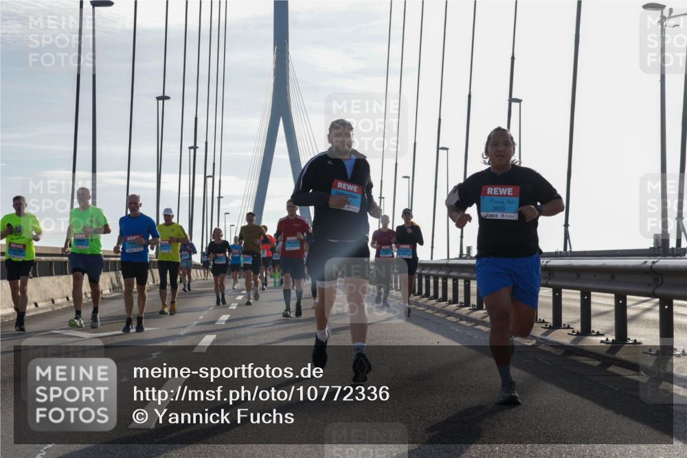 03.10.2026 - Köhlbrandbrückenlauf Yannick Fuchs http://msf.ph/oto/10772336 03.10.2026 09:28:12 Position 1 3833 meine-sportfotos.de