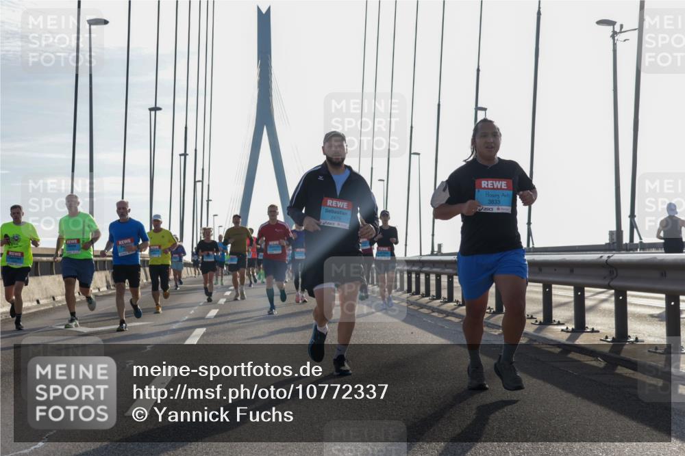 03.10.2026 - Köhlbrandbrückenlauf Yannick Fuchs http://msf.ph/oto/10772337 03.10.2026 09:28:12 Position 1 2479, 3833 meine-sportfotos.de