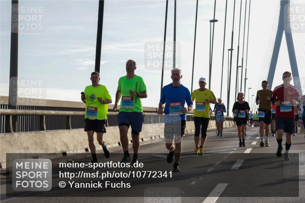 03.10.2026 - Köhlbrandbrückenlauf Yannick Fuchs http://msf.ph/oto/10772341 03.10.2026 09:28:13 Position 1 2025, 1874, 1170, 2417, 1554 meine-sportfotos.de
