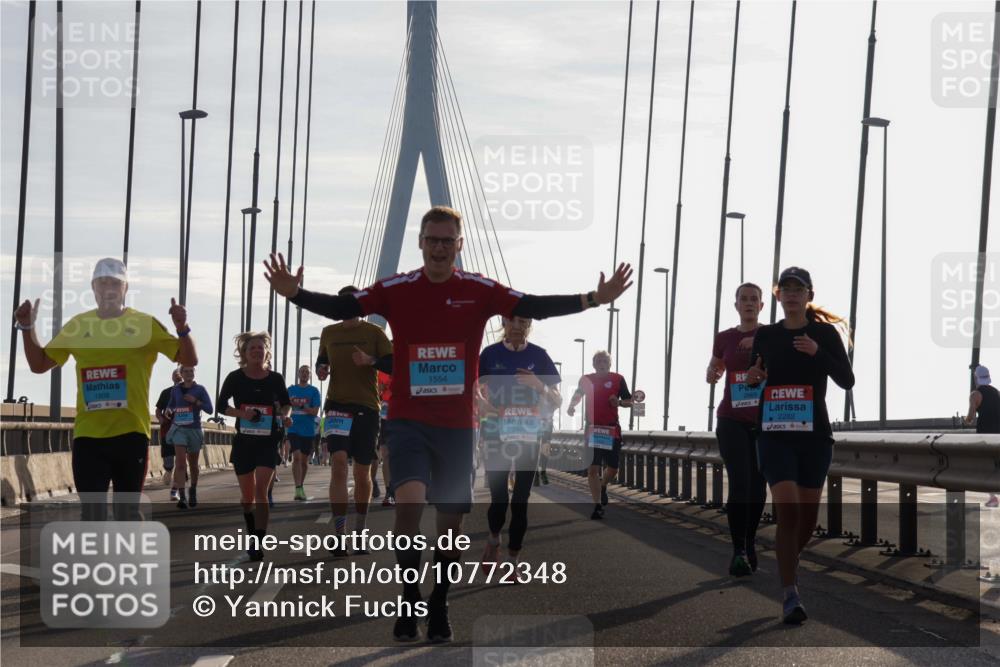 03.10.2026 - Köhlbrandbrückenlauf Yannick Fuchs http://msf.ph/oto/10772348 03.10.2026 09:28:15 Position 1 1808, 1554, 2282 meine-sportfotos.de