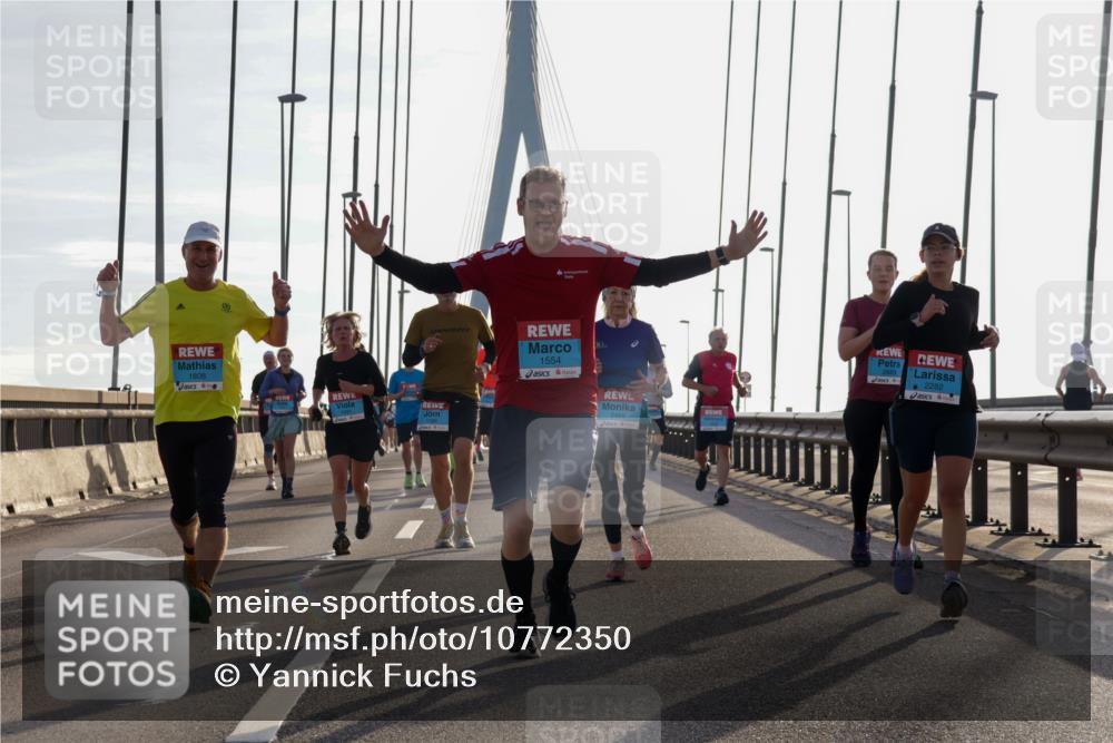 03.10.2026 - Köhlbrandbrückenlauf Yannick Fuchs http://msf.ph/oto/10772350 03.10.2026 09:28:15 Position 1 1808, 1554, 2469, 2282 meine-sportfotos.de