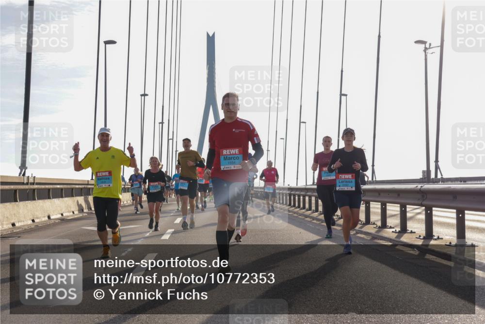 03.10.2026 - Köhlbrandbrückenlauf Yannick Fuchs http://msf.ph/oto/10772353 03.10.2026 09:28:16 Position 1 1554 meine-sportfotos.de