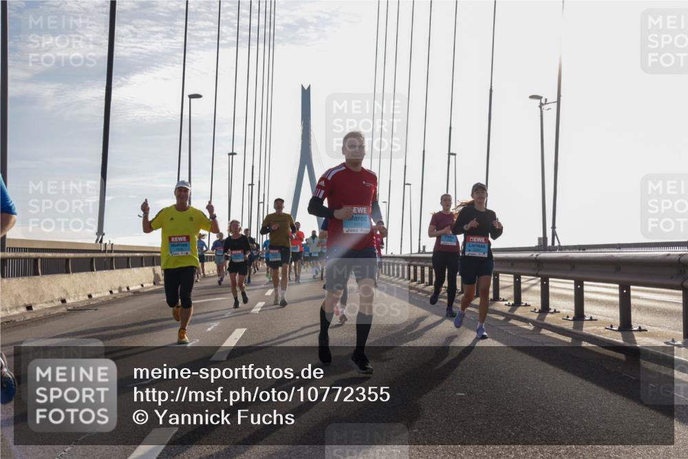 03.10.2026 - Köhlbrandbrückenlauf Yannick Fuchs http://msf.ph/oto/10772355 03.10.2026 09:28:16 Position 1 1554, 2282 meine-sportfotos.de