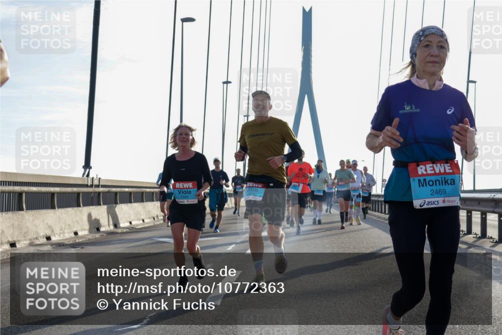 03.10.2026 - Köhlbrandbrückenlauf Yannick Fuchs http://msf.ph/oto/10772363 03.10.2026 09:28:18 Position 1 1591, 1590, 2469 meine-sportfotos.de