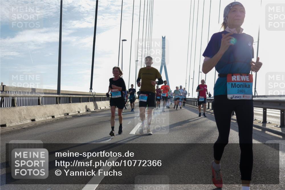 03.10.2026 - Köhlbrandbrückenlauf Yannick Fuchs http://msf.ph/oto/10772366 03.10.2026 09:28:18 Position 1 2469 meine-sportfotos.de
