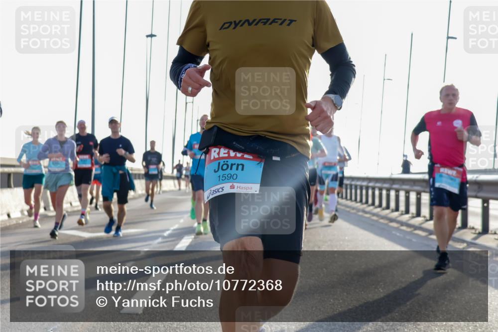 03.10.2026 - Köhlbrandbrückenlauf Yannick Fuchs http://msf.ph/oto/10772368 03.10.2026 09:28:19 Position 1 1590 meine-sportfotos.de