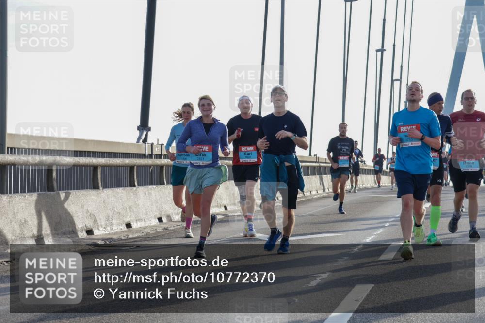 03.10.2026 - Köhlbrandbrückenlauf Yannick Fuchs http://msf.ph/oto/10772370 03.10.2026 09:28:20 Position 1 1693, 2431, 1692, 3745 meine-sportfotos.de