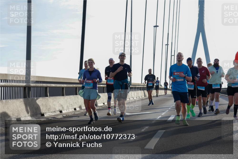 03.10.2026 - Köhlbrandbrückenlauf Yannick Fuchs http://msf.ph/oto/10772373 03.10.2026 09:28:21 Position 1 2431, 3745 meine-sportfotos.de