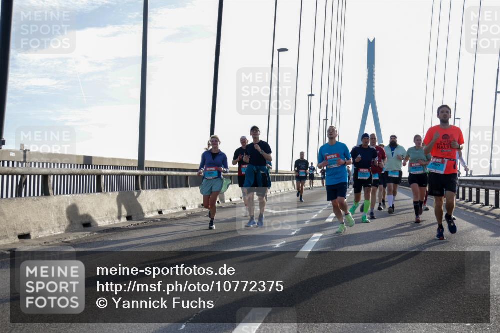 03.10.2026 - Köhlbrandbrückenlauf Yannick Fuchs http://msf.ph/oto/10772375 03.10.2026 09:28:21 Position 1 9 meine-sportfotos.de