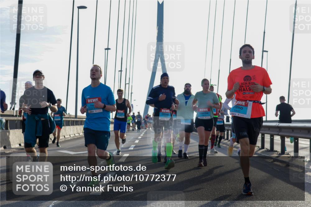 03.10.2026 - Köhlbrandbrückenlauf Yannick Fuchs http://msf.ph/oto/10772377 03.10.2026 09:28:22 Position 1 3745, 1842 meine-sportfotos.de