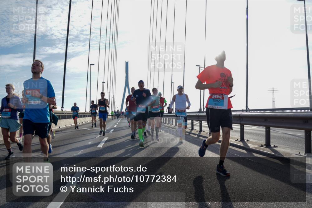03.10.2026 - Köhlbrandbrückenlauf Yannick Fuchs http://msf.ph/oto/10772384 03.10.2026 09:28:23 Position 1 3745, 1842 meine-sportfotos.de