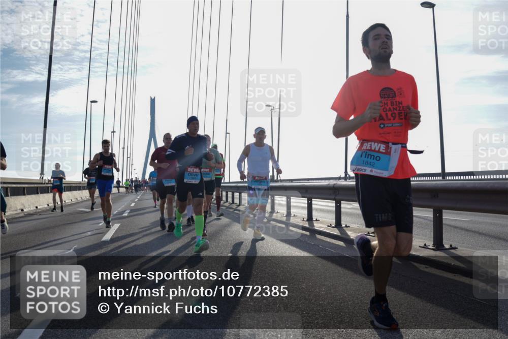 03.10.2026 - Köhlbrandbrückenlauf Yannick Fuchs http://msf.ph/oto/10772385 03.10.2026 09:28:23 Position 1 1969, 9, 1842 meine-sportfotos.de