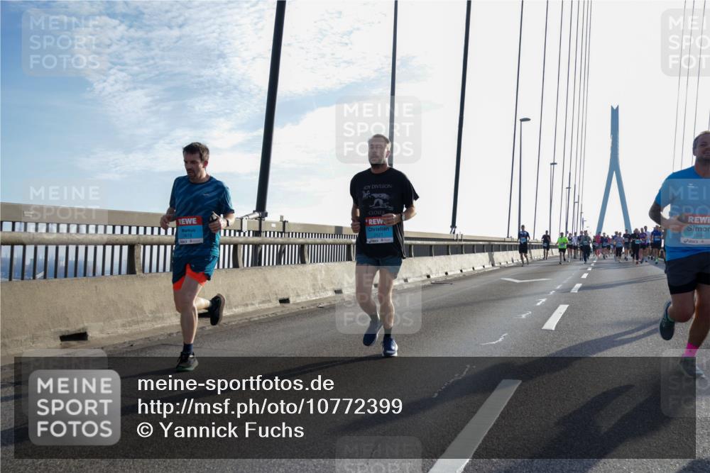 03.10.2026 - Köhlbrandbrückenlauf Yannick Fuchs http://msf.ph/oto/10772399 03.10.2026 09:28:26 Position 1 3818, 1594 meine-sportfotos.de